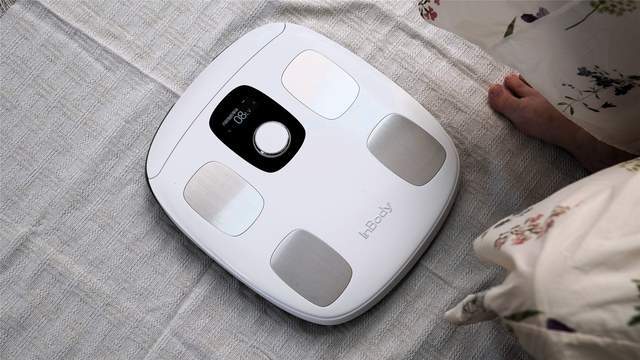 ：3频8电极+12项数据+97%准确率有点全面pg模拟器电脑版InBody体脂秤H30评测(图4)